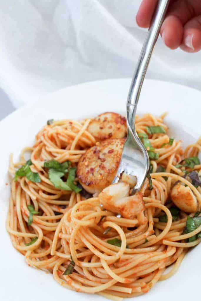 Spicy Seared Sea Scallops with Pasta in a Pasta Serving Plate