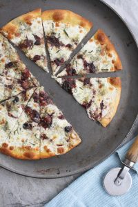 Gorgonzola Pizza with Jam on a pizza tray