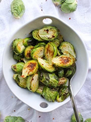 oven-roasted brussels sprouts in a serving bowl