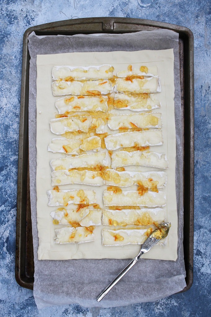 Puff pastry with Brie and Marmalade