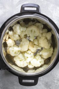 Steam the Cauliflower+ Garlic
