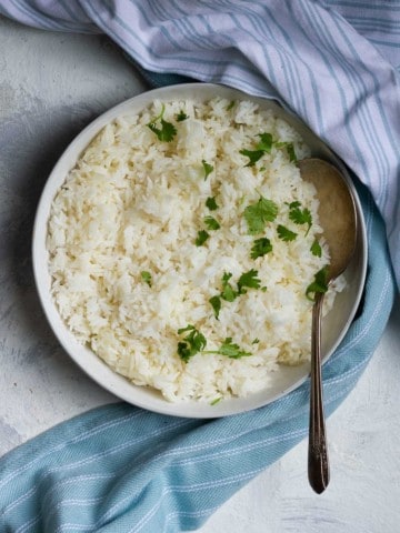 Instant pot jasmine rice in a serving bowl