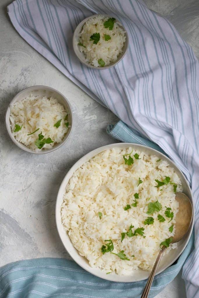 Instant pot jasmine rice in a serving bowl.
