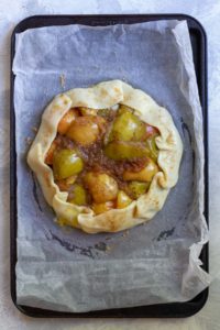 Smooth Pie Dough Around Apples