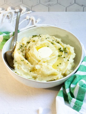 Fluffy Mashed Potatoes in a serving bowl