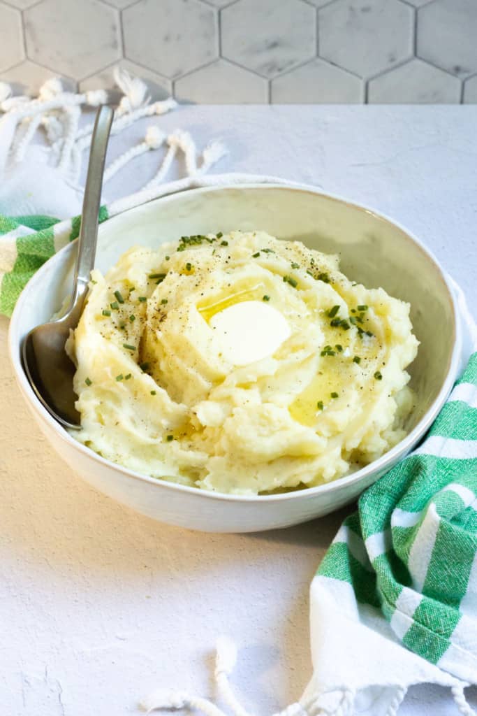 Fluffy Mashed Potatoes in a serving bowl