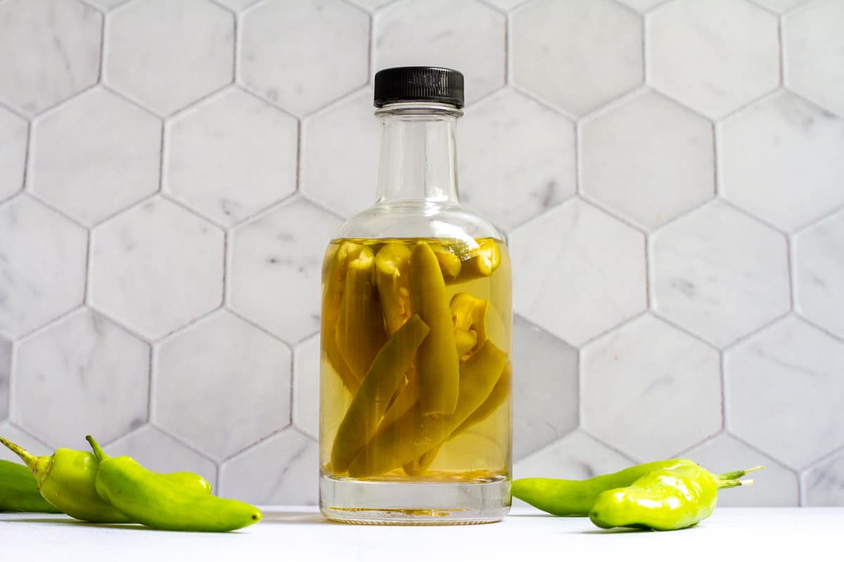 Hot Pepper Vinegar (Infused Vinegar) - Champagne Tastes®