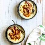 blackened shrimp and grits in bowls