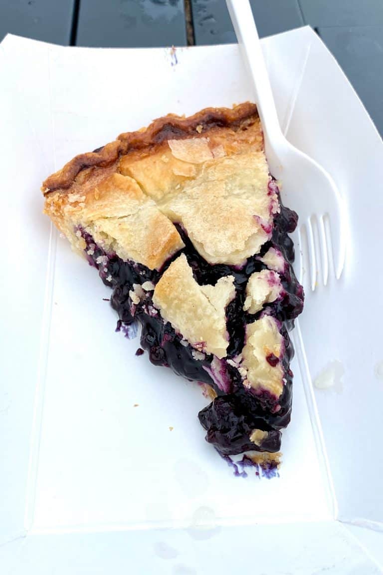 The Travelin Lobster (Bar Harbor, Maine) Champagne Tastes®