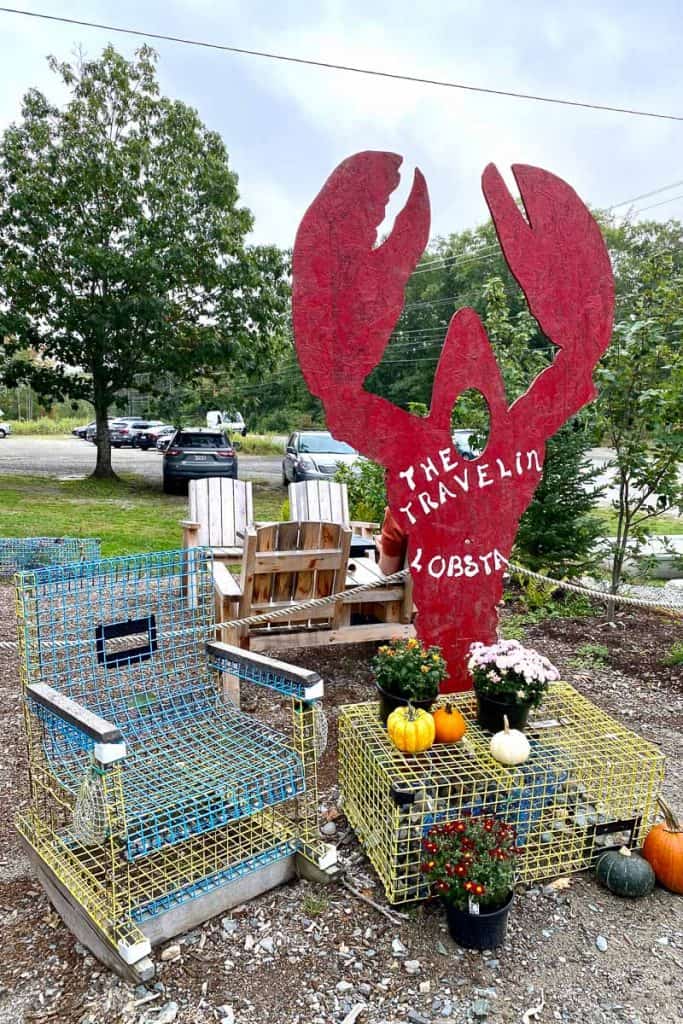 The Travelin Lobster Sign