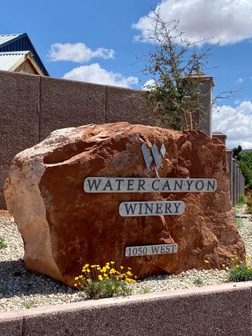 Rock with sign for Water Canyon Winery.