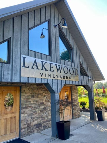 Lakewood Vineyards exterior.
