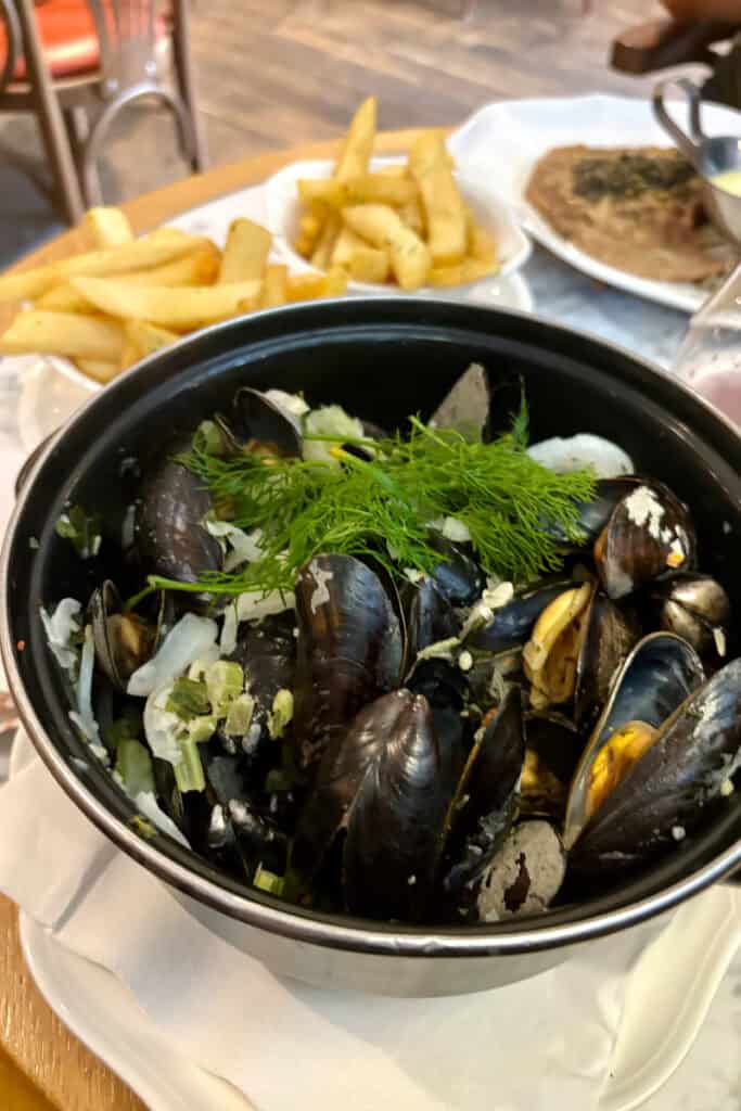 Mussels and fries.