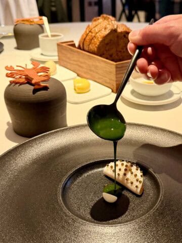 Langoustine cracker with caviar.